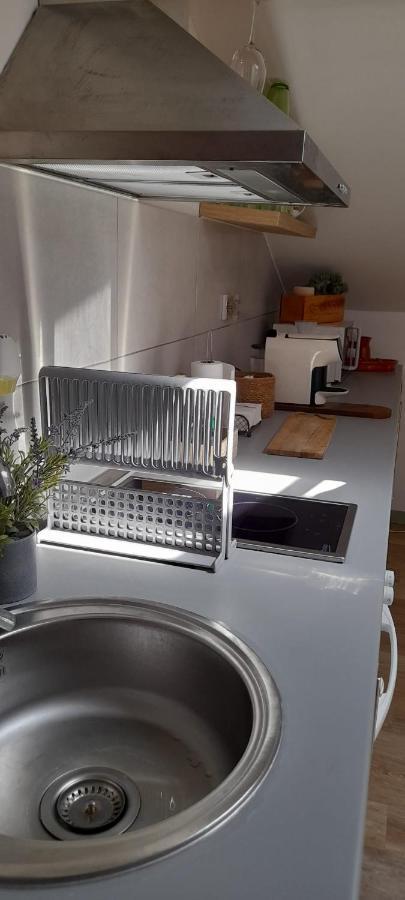 Apartment Poolemonhouse *