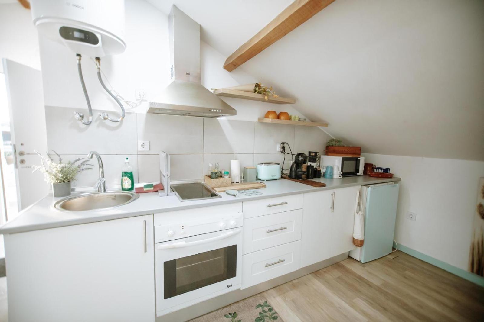 Apartment Poolemonhouse